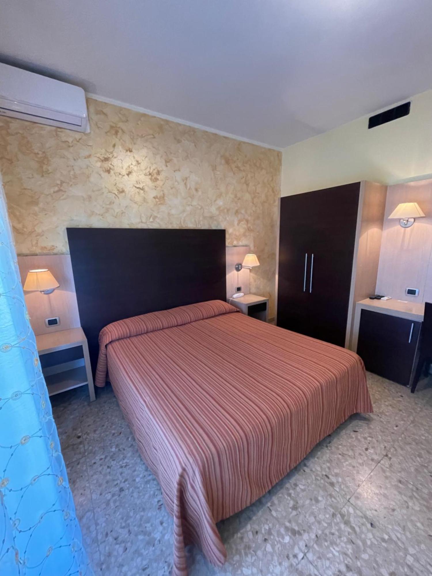 Hotel Promenade Porto SantʼElpidio Εξωτερικό φωτογραφία