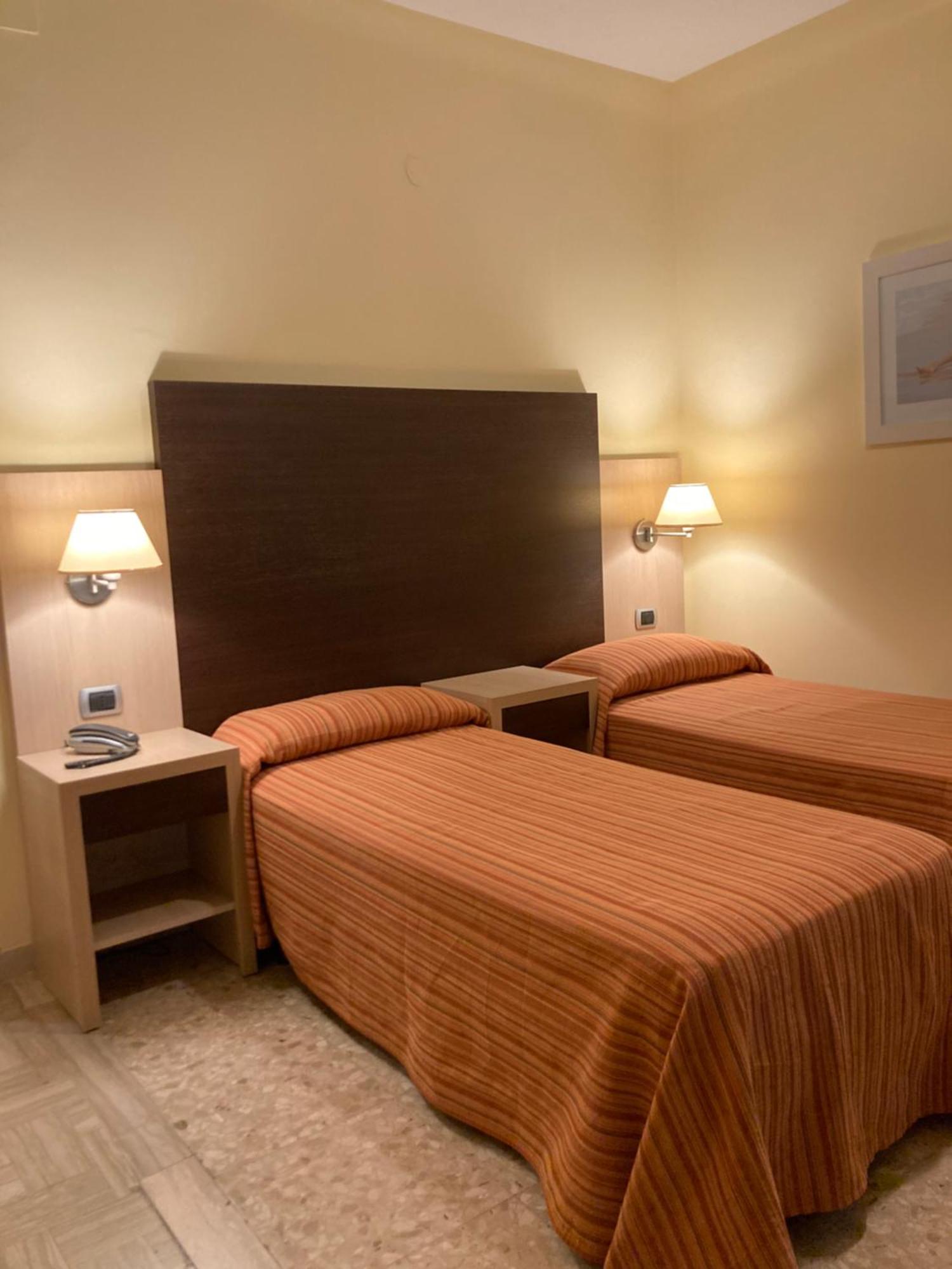 Hotel Promenade Porto SantʼElpidio Εξωτερικό φωτογραφία