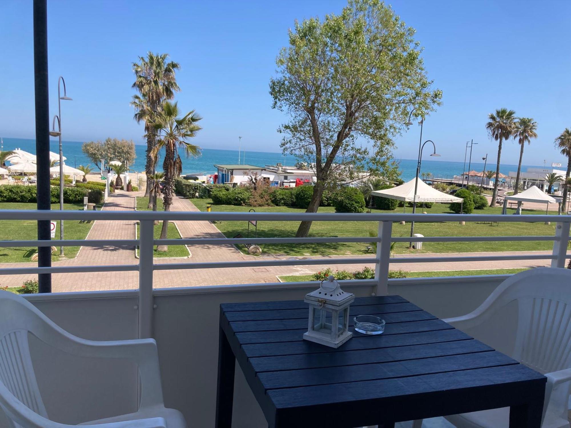Hotel Promenade Porto SantʼElpidio Εξωτερικό φωτογραφία