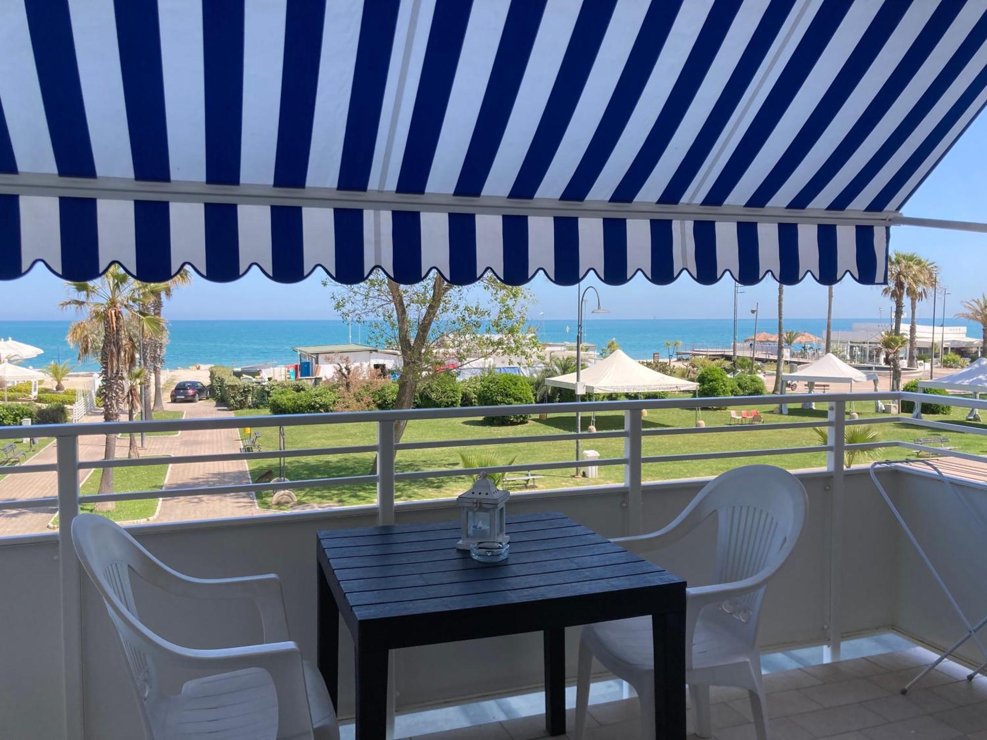 Hotel Promenade Porto SantʼElpidio Εξωτερικό φωτογραφία